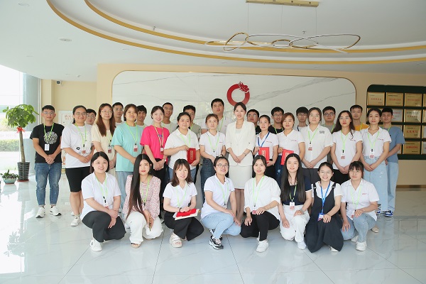 内强个人素质，外树企业形象——龙图腾公司07月礼仪培训活动成功举办